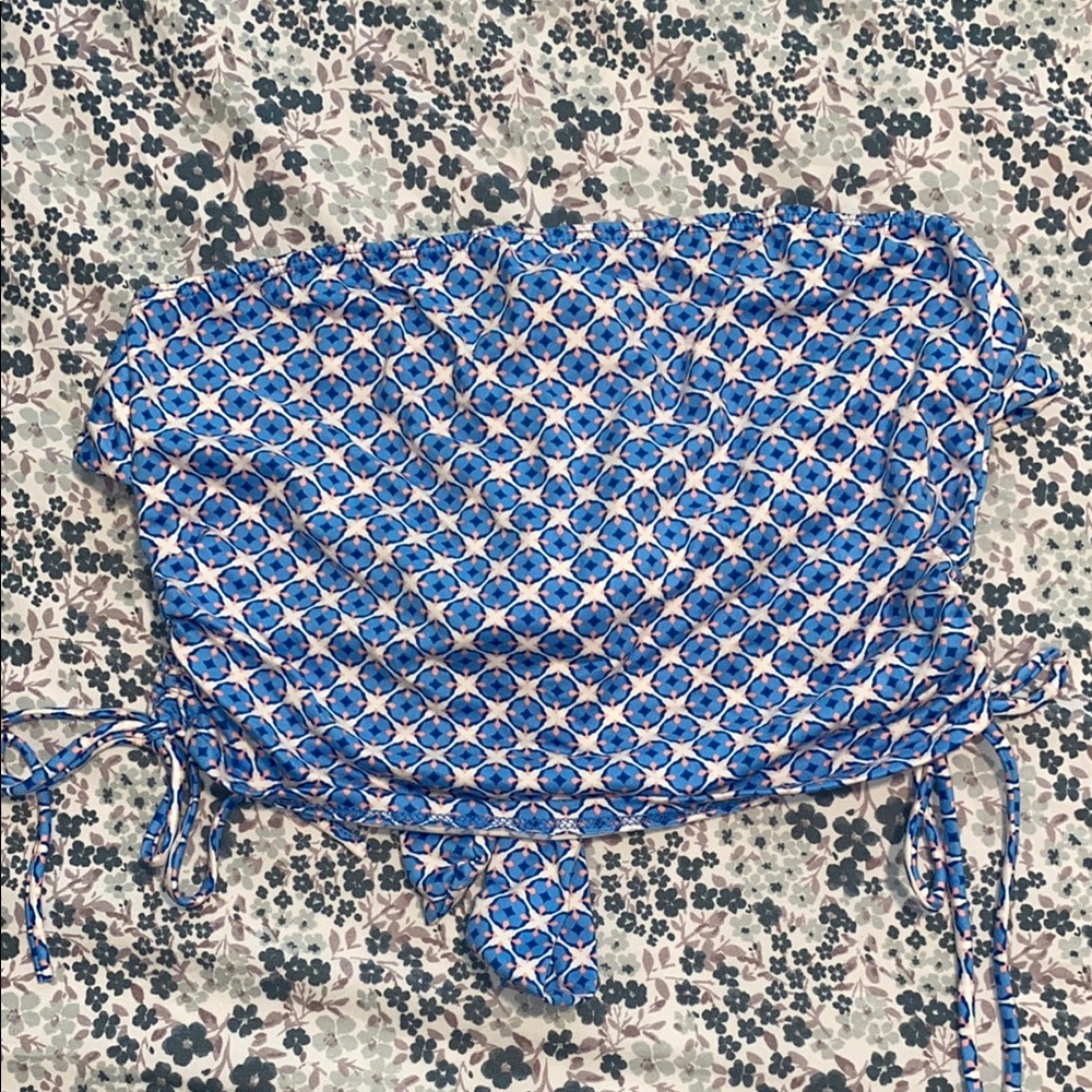 Blue Geometric Patterned Crop Top